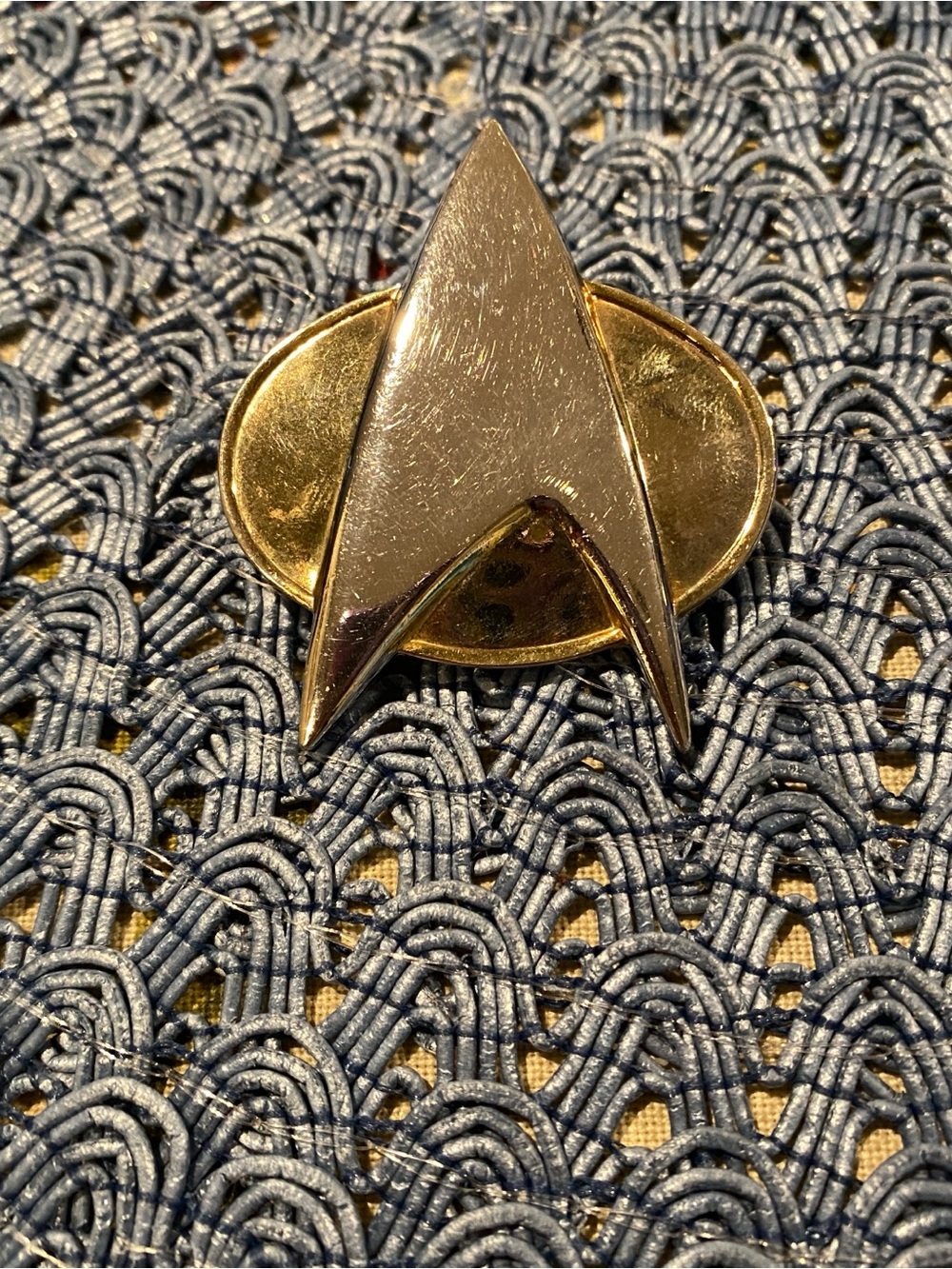 Pin, Gold Starfleet Delta Badge Lapel Brooch - Picture 1 of 5